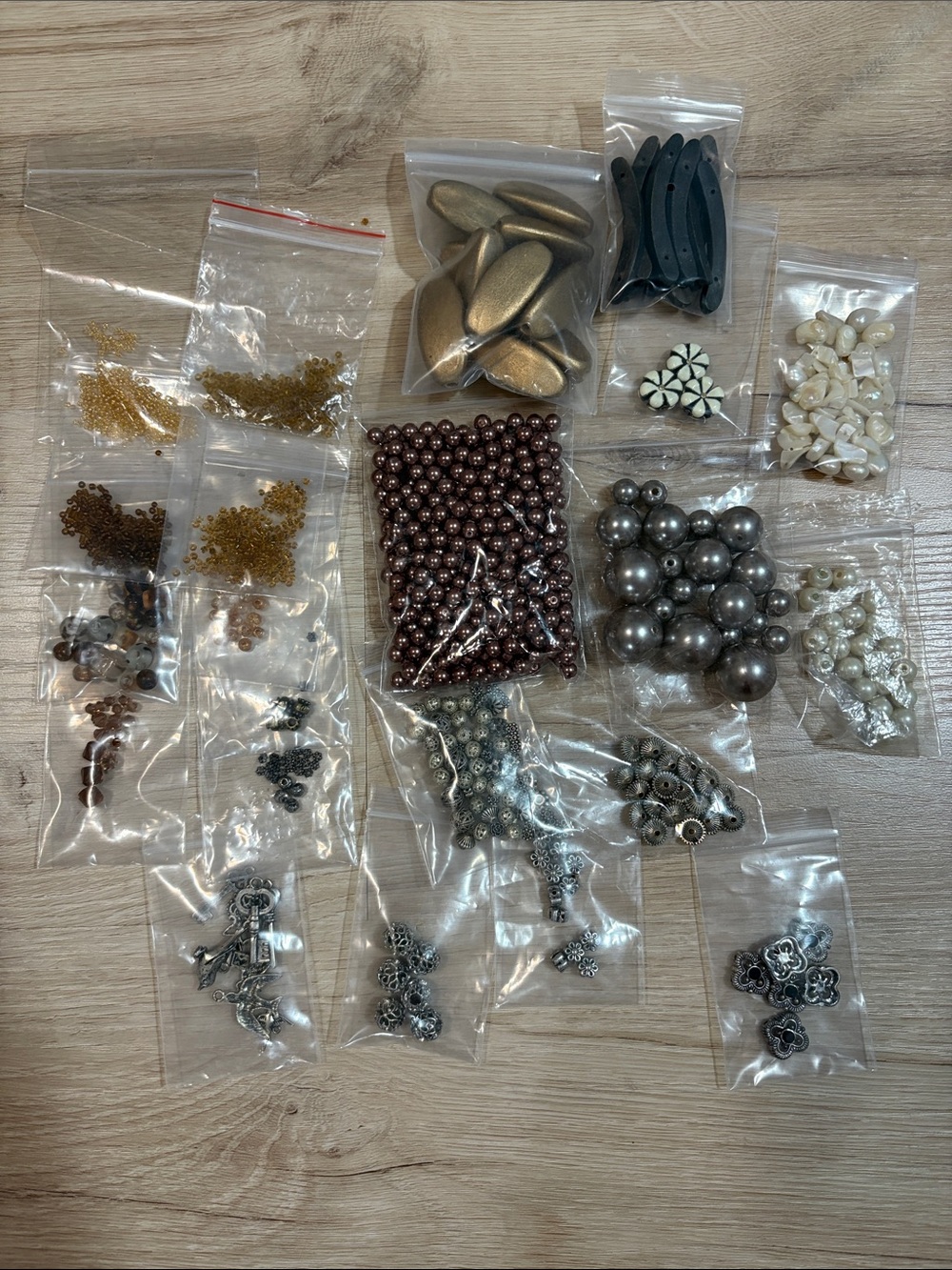 BEADS || random assortment of beads for jewelry making - Picture 10 of 12